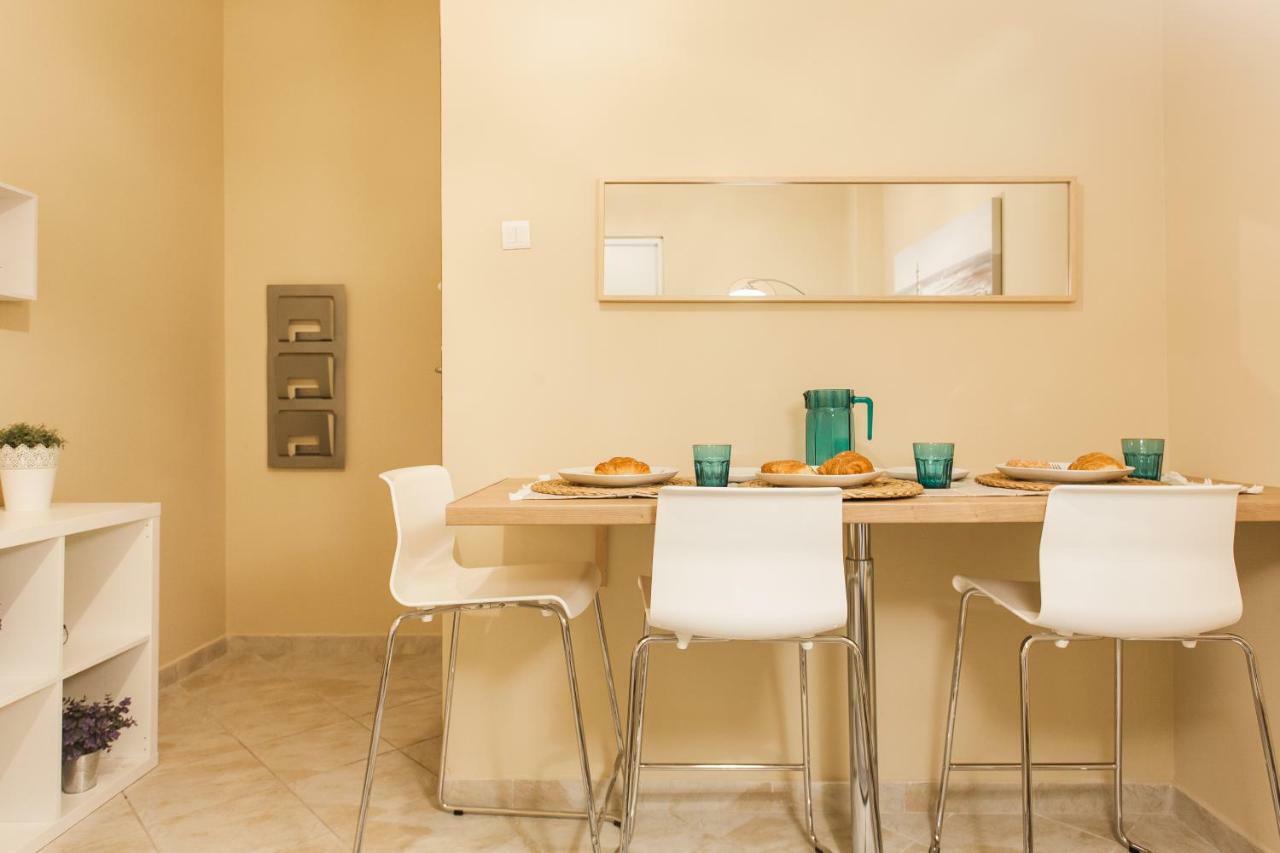 Central, Quiet, Cozy, Very Clean Private Apartment Close To Acropolis Athen Exterior foto